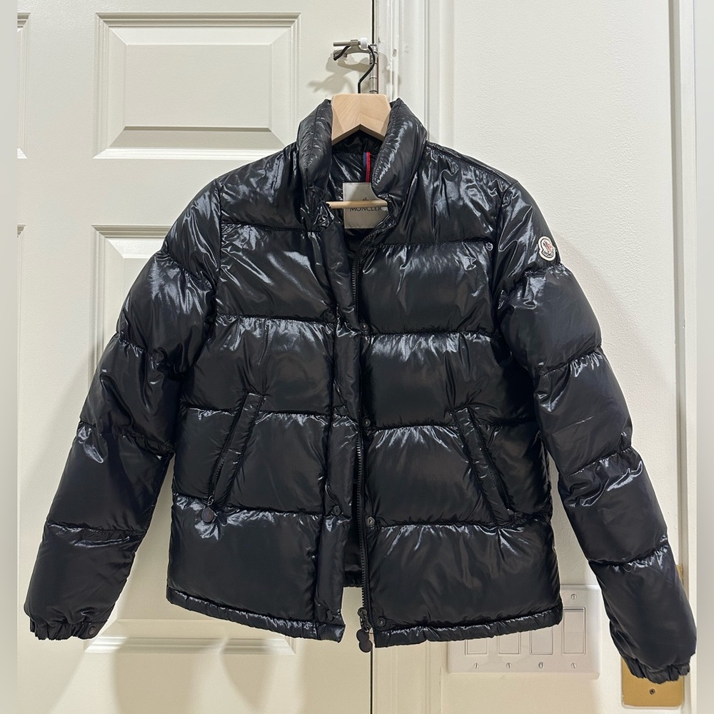 Moncler/ women's / Size 1 / Black short puffer